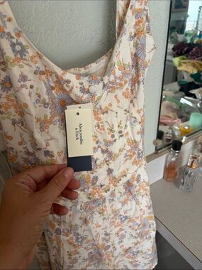 Abercrombie & Fitch Cream Floral Scoop Tank with Lavender and Orange Blooms